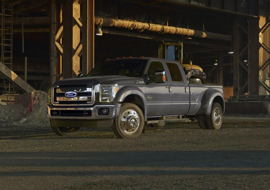 Ford F-450 Super Duty 2015 года  (фото 2 из 6)